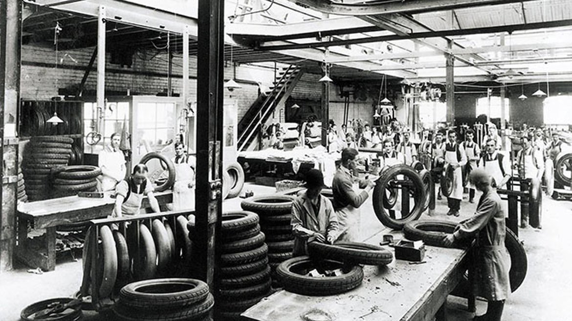 date 1926 - motor car tyre production trimming.jpg