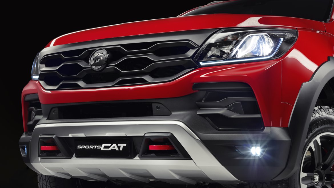 08_HSV_SPORTS CAT_AOR172_FRONT FACIA- Highres.jpg